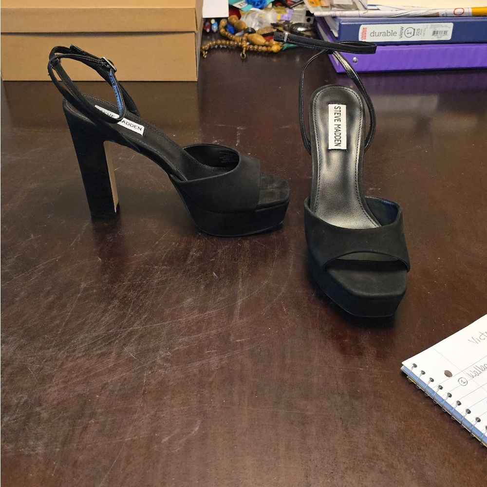 Steve Madden Black Elegant Heels